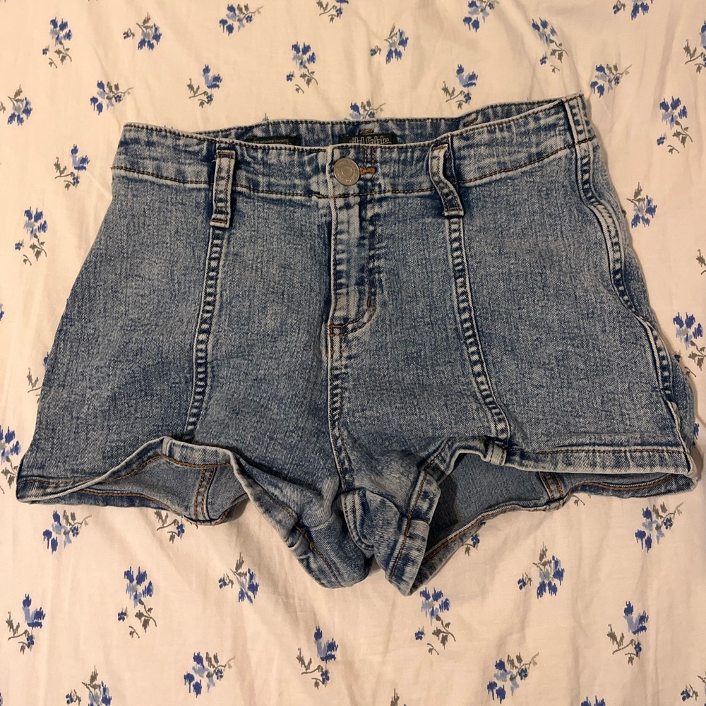 Women Highwaisted Jean Shorts